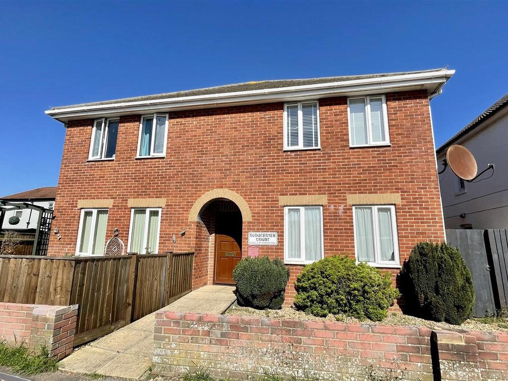 2 bed flat for sale in Gloucester Road, Bournemouth BH7 Zoopla