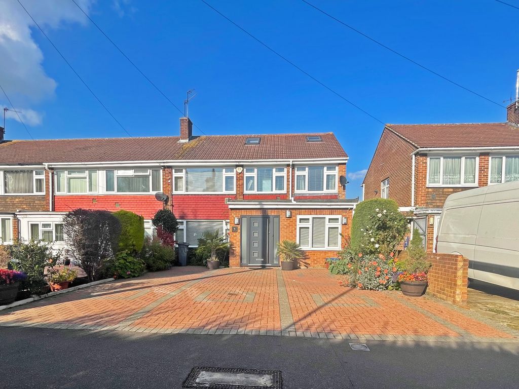 Regent Close, Hounslow TW4  