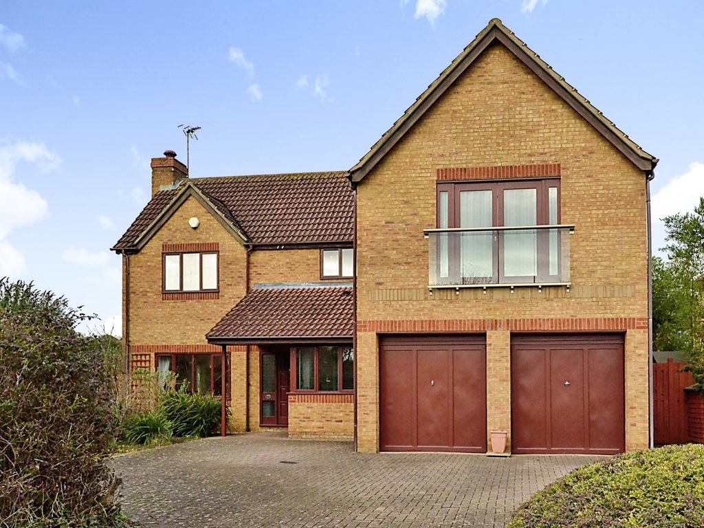 4 bed detached house for sale in Selworthy, Furzton, Milton Keynes MK4
