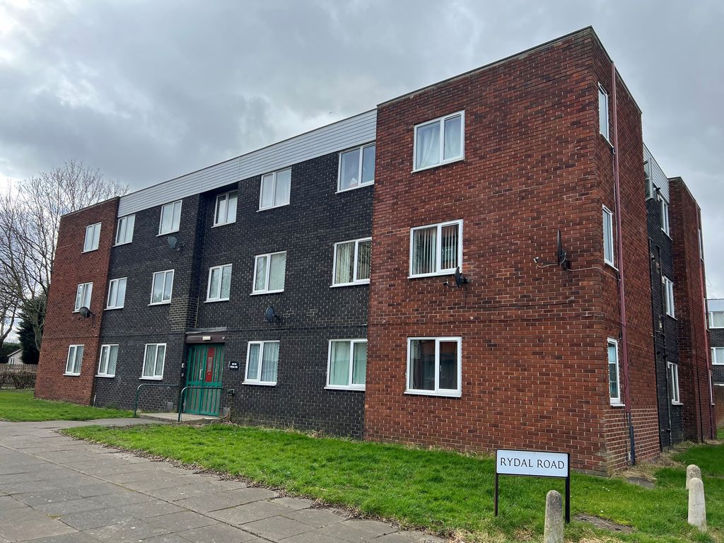 2 bed flat for sale in Rydal Road, Gosforth, Newcastle Upon Tyne NE3