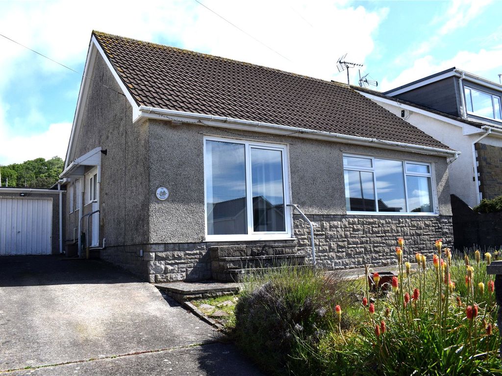 2 bed bungalow for sale in Linden Way, Dan Y Graig, Porthcawl CF36, £