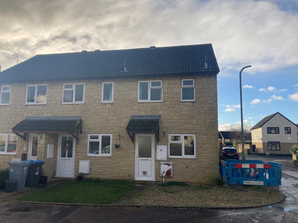2 bed semidetached house to rent in Thorney Leys, Witney OX28, £1,350