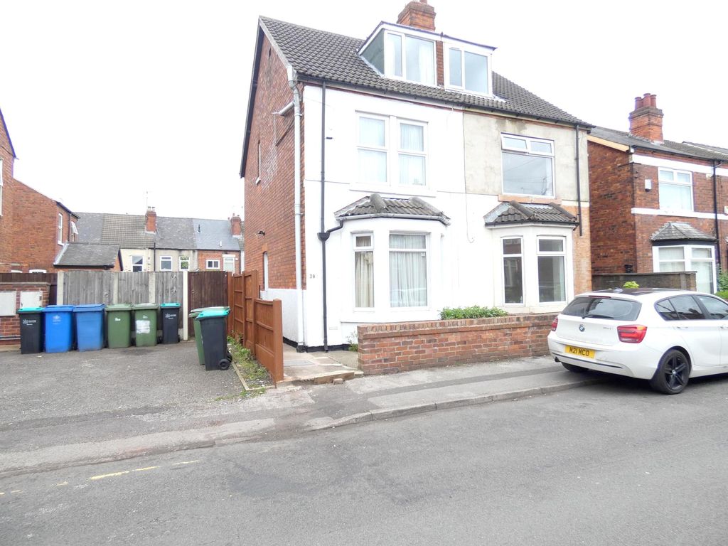3 bed end terrace house to rent in Layton Avenue, Mansfield NG18 Zoopla