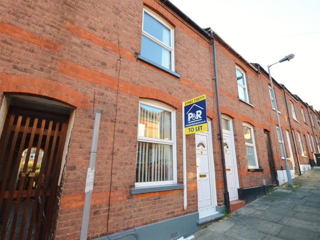 2 bed terraced house to rent in Cambridge Street, Luton LU1 Zoopla