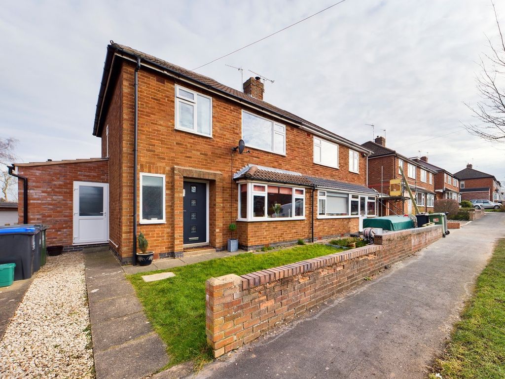3 bed semidetached house for sale in Kelvin Road, Leamington Spa, Warwickshire CV32 Zoopla