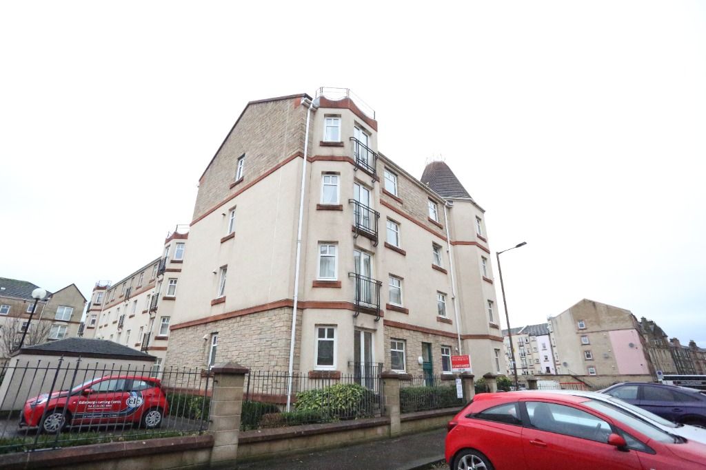 2 bed flat to rent in Sinclair Place, Edinburgh EH11, £1,200