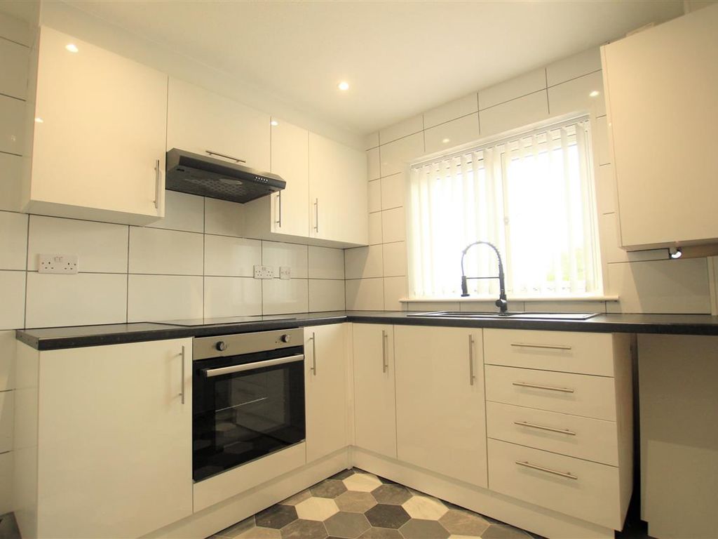2 bed flat to rent in Liverpool Road, Longton, Preston PR4 Zoopla