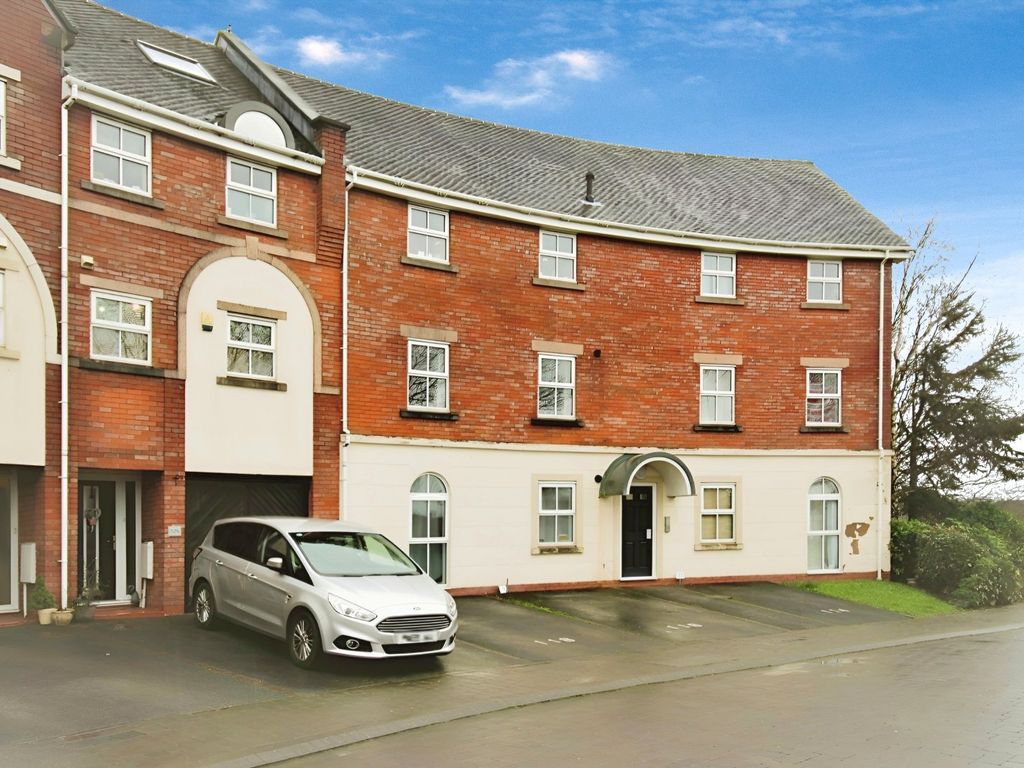 2 bed flat to rent in Holland House Road, WaltonLeDale, Preston