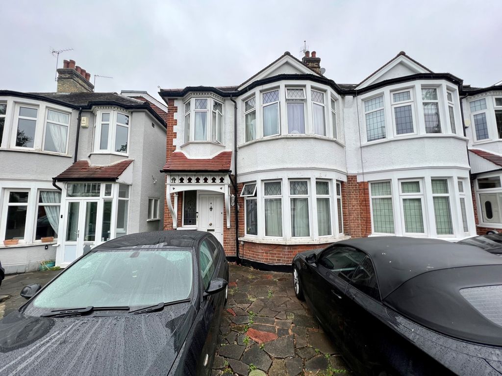 3 bed semidetached house for sale in Woodland Way, Winchmore Hill N21, £875,000 Zoopla
