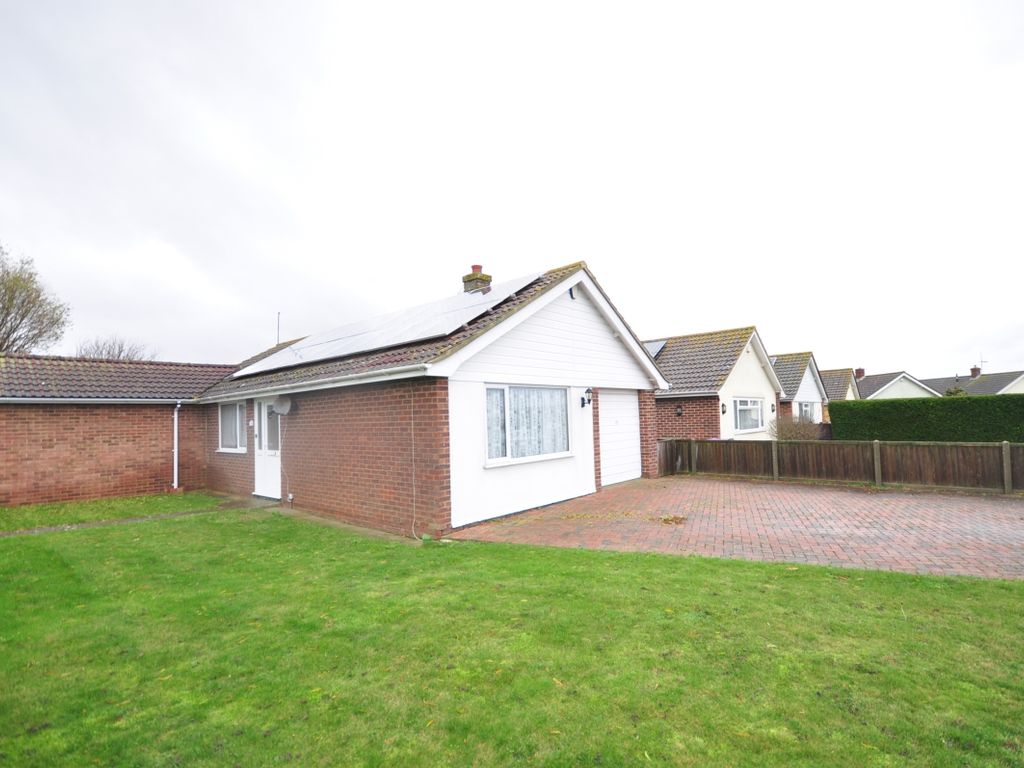 3 bed bungalow to rent in Woodland Way, Dymchurch, Romney Marsh TN29, £