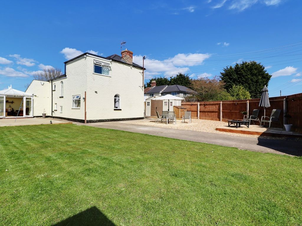 4 bed cottage for sale in Jericho Lane, East Halton DN40, £295,000 Zoopla