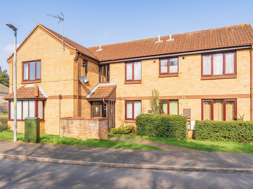 2 bed flat for sale in Dalrymple Way, Norwich NR6, £140,000 Zoopla