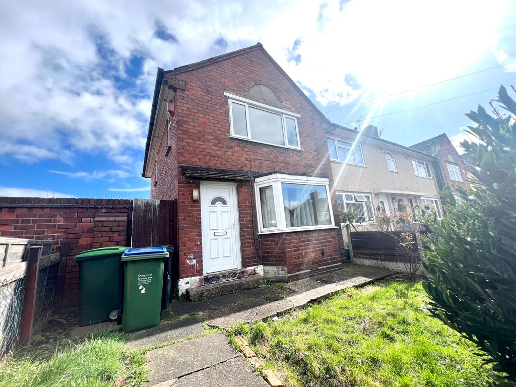 3 bed semidetached house to rent in Wesley Grove, Wednesbury WS10 Zoopla