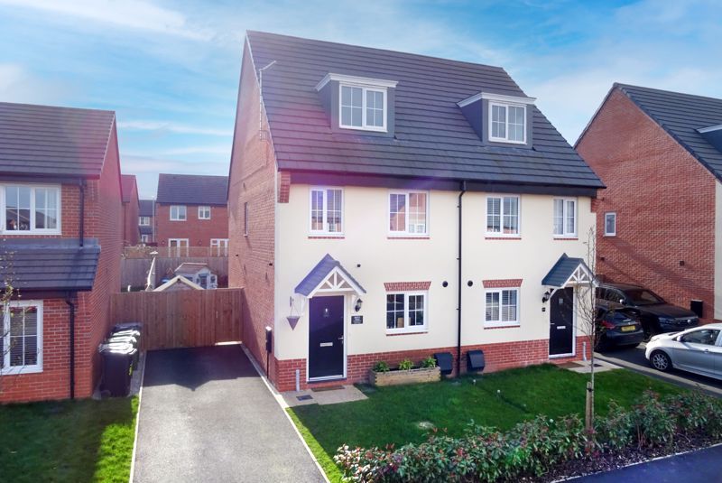 3 bed semi-detached house for sale in springbank road, shavington, cheshire cw2
