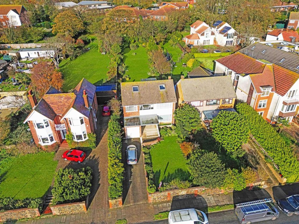 6 bed detached house for sale in Dumpton Park Drive, Broadstairs, Kent