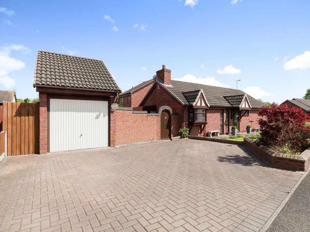 2 bed bungalow for sale in Dunham Crescent, Wistaston, Crewe CW2 Zoopla