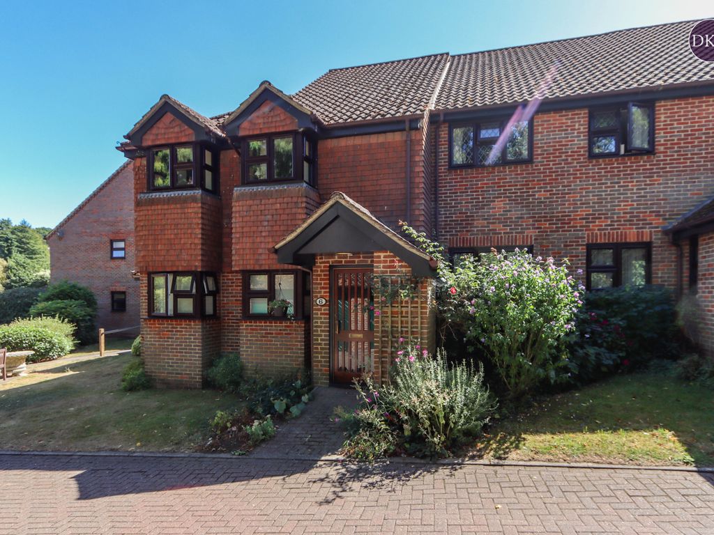 2 bed property for sale in Turneys Orchard, Chorleywood, Rickmansworth