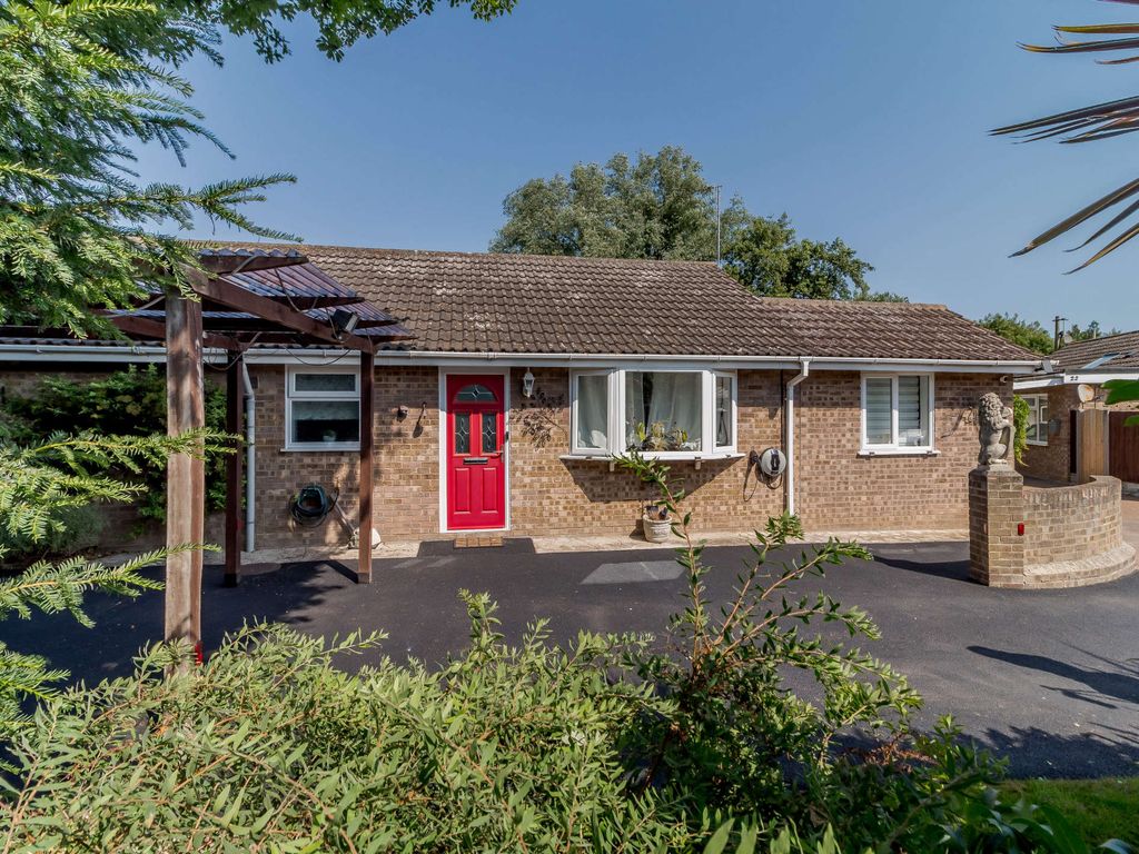 3 bed bungalow for sale in Ubbeston Way, Lowestoft NR33 Zoopla