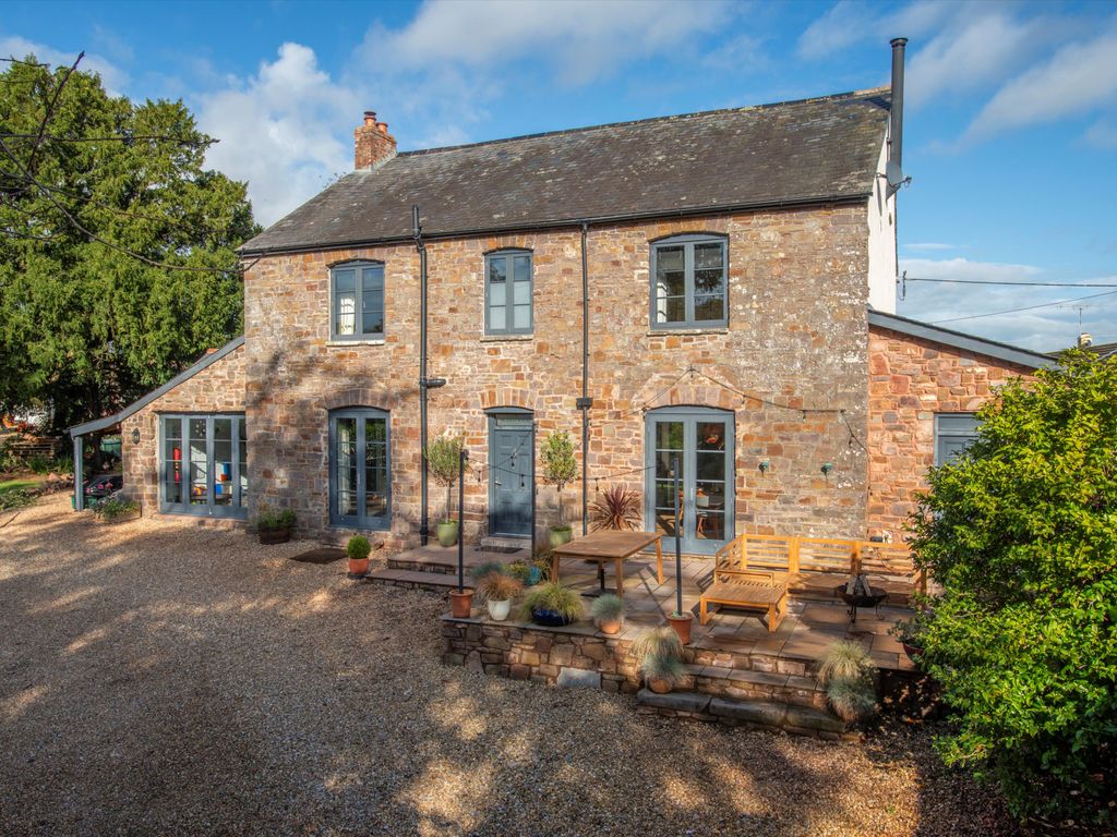 5 bed detached house for sale in Ash Thomas, Tiverton, Devon EX16., £