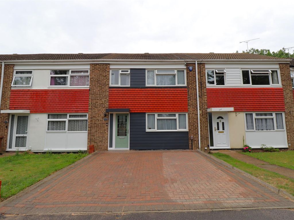 3 bed terraced house for sale in Scott Avenue, Rainham, Gillingham ME8