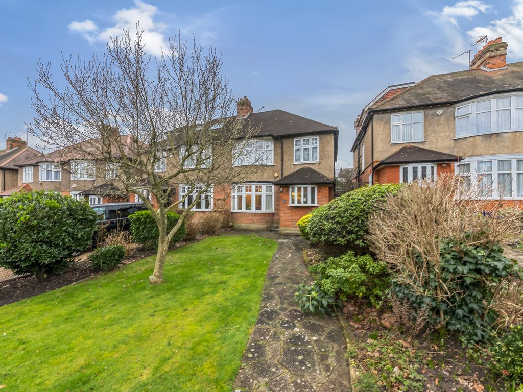 4 bed semidetached house for sale in Torrington Park, London N12, £