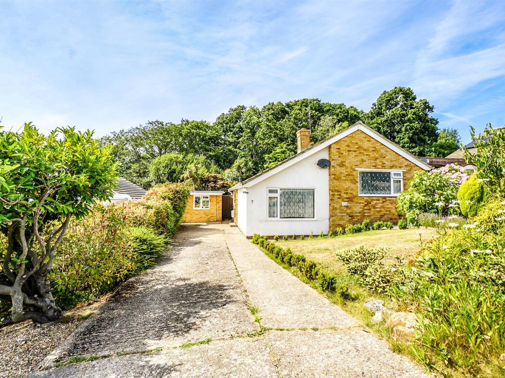 3 bed detached bungalow for sale in Ledsham Way, St. LeonardsOnSea TN37 Zoopla