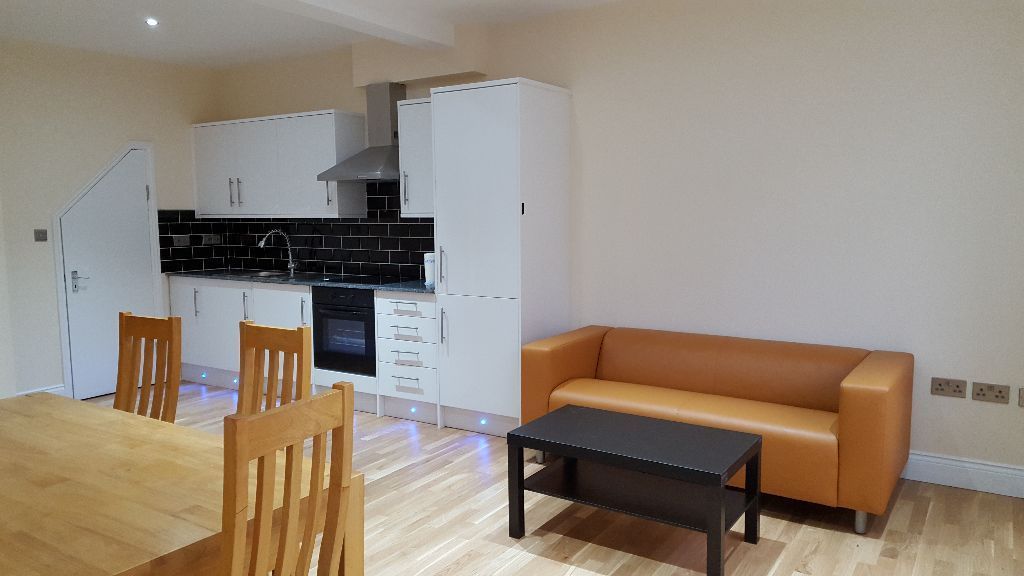 4 bed flat to rent in 281 Walworth Road, Elephant & Castle SE17 Zoopla