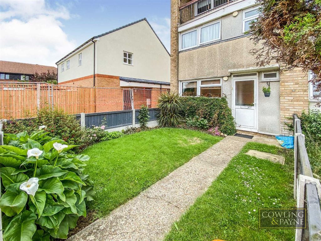 3 bed for sale in Brook Drive, Wickford SS12 Zoopla