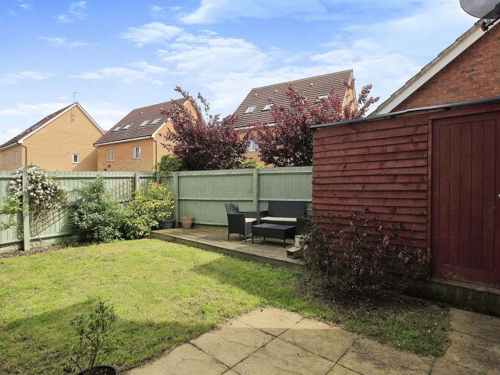 3 bed semidetached house for sale in Caithness Close, Orton Northgate