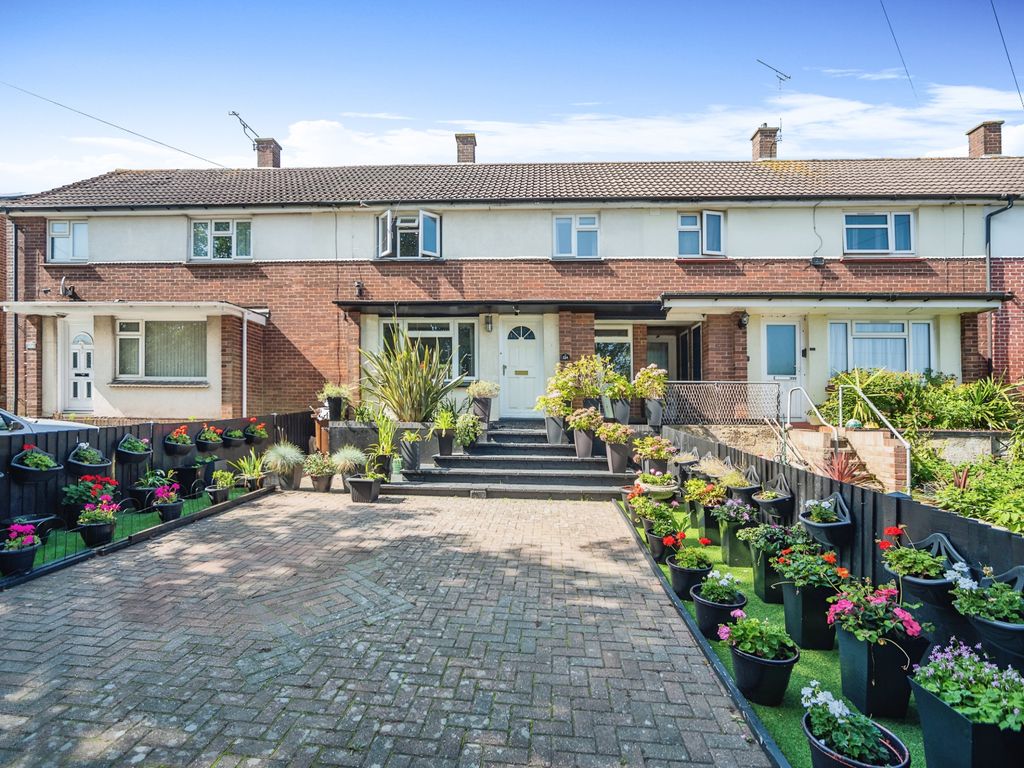 3 bed terraced house for sale in Maidstone Road, Rochester, Kent ME1, £