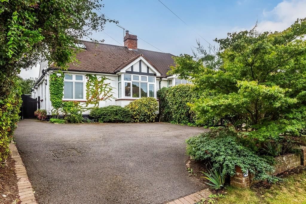 3 bed property for sale in Cock Lane, Fetcham KT22, £625,000 Zoopla