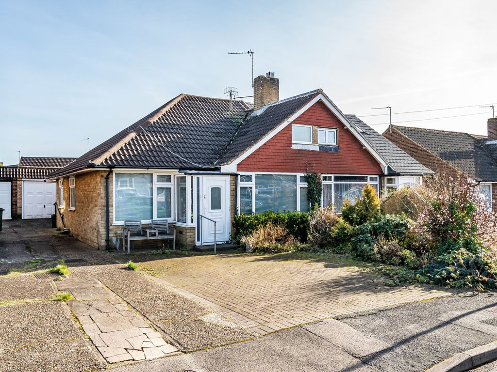 3 bed bungalow for sale in Longford Gardens, Sutton SM1, £475,000 Zoopla