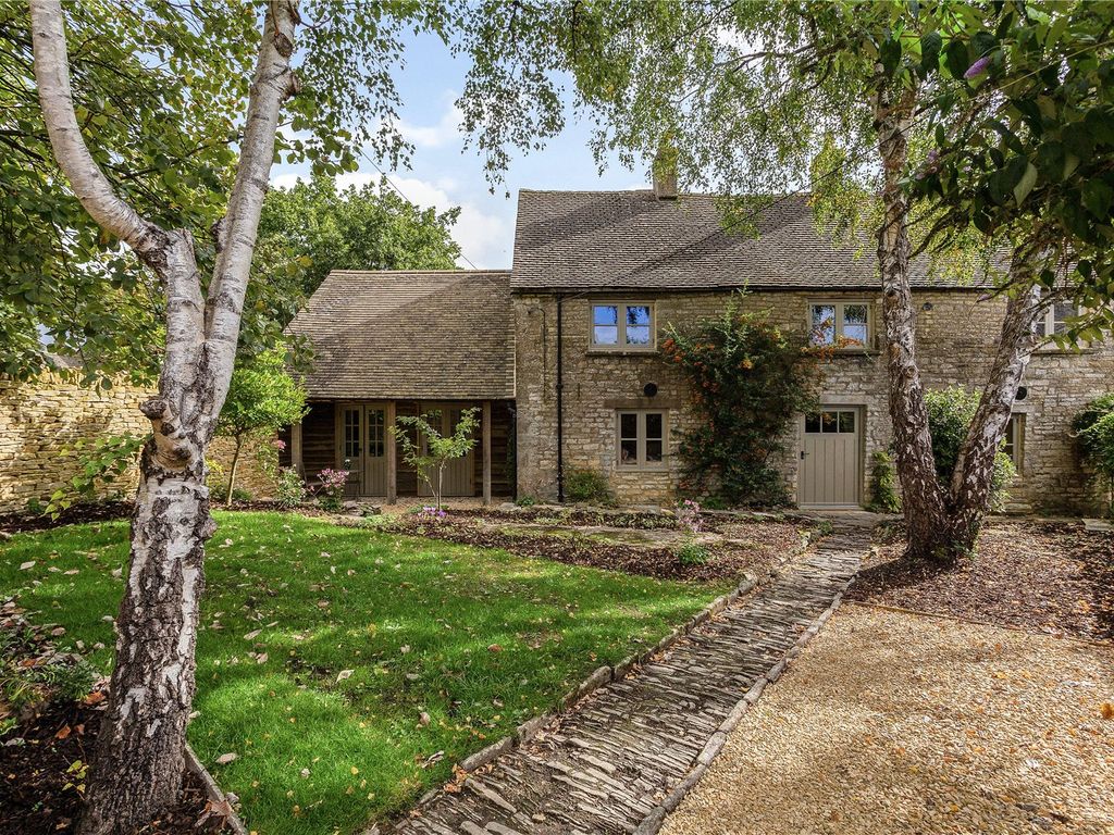 3 bed detached house for sale in Street, Bisley, Stroud