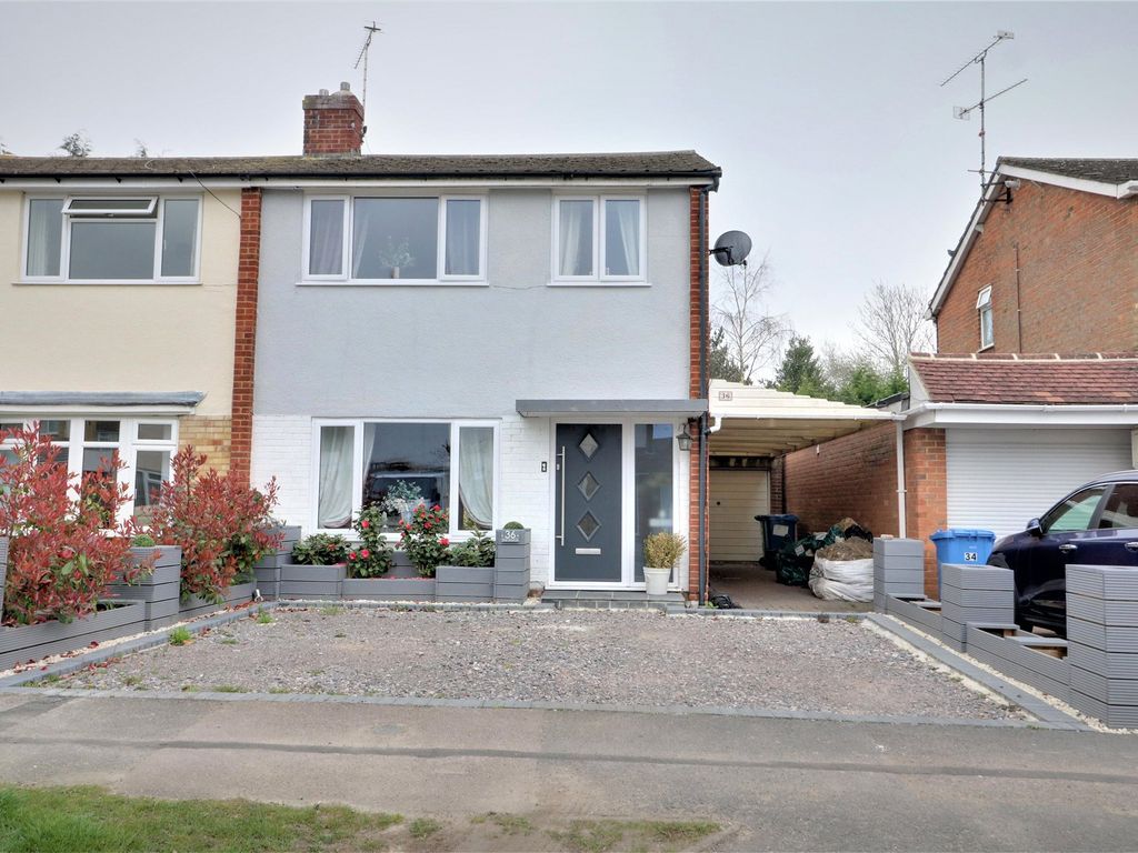 3 bed semidetached house for sale in Oak Avenue, Owlsmoor, Sandhurst