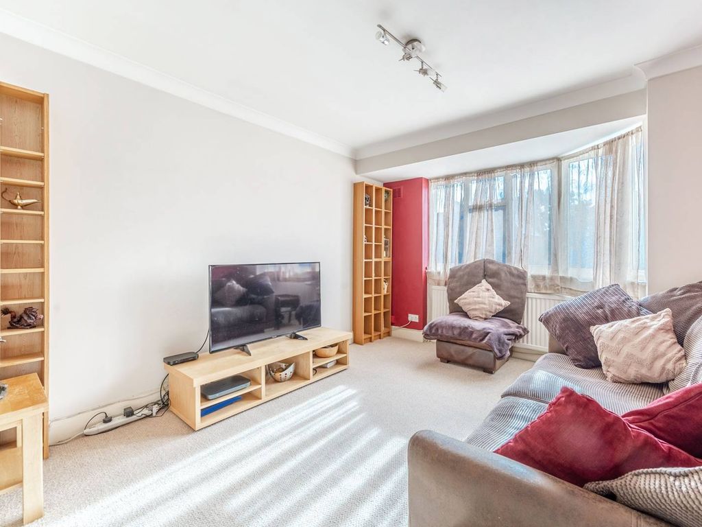 1 bed flat for sale in Arundel Drive, South Harrow, Harrow HA2, £