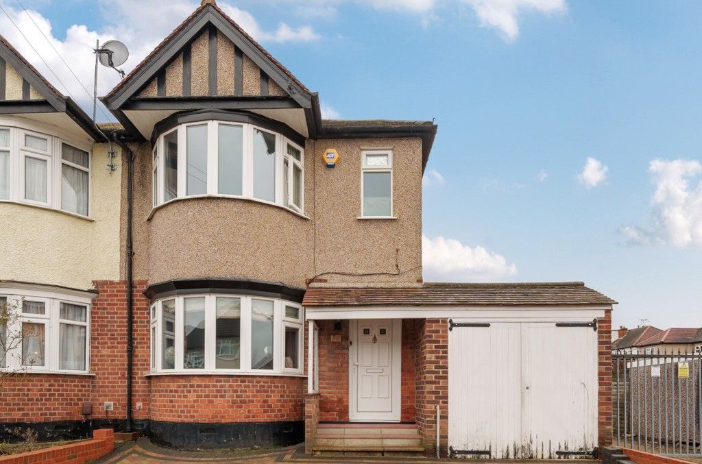 3 bed detached house for sale in Manningtree Road, Ruislip, Middlesex