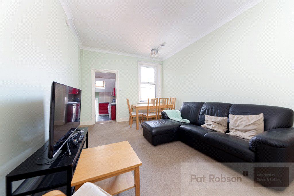2 bed flat to rent in Helmsley Road, Sandyford, Newcastle Upon Tyne NE2