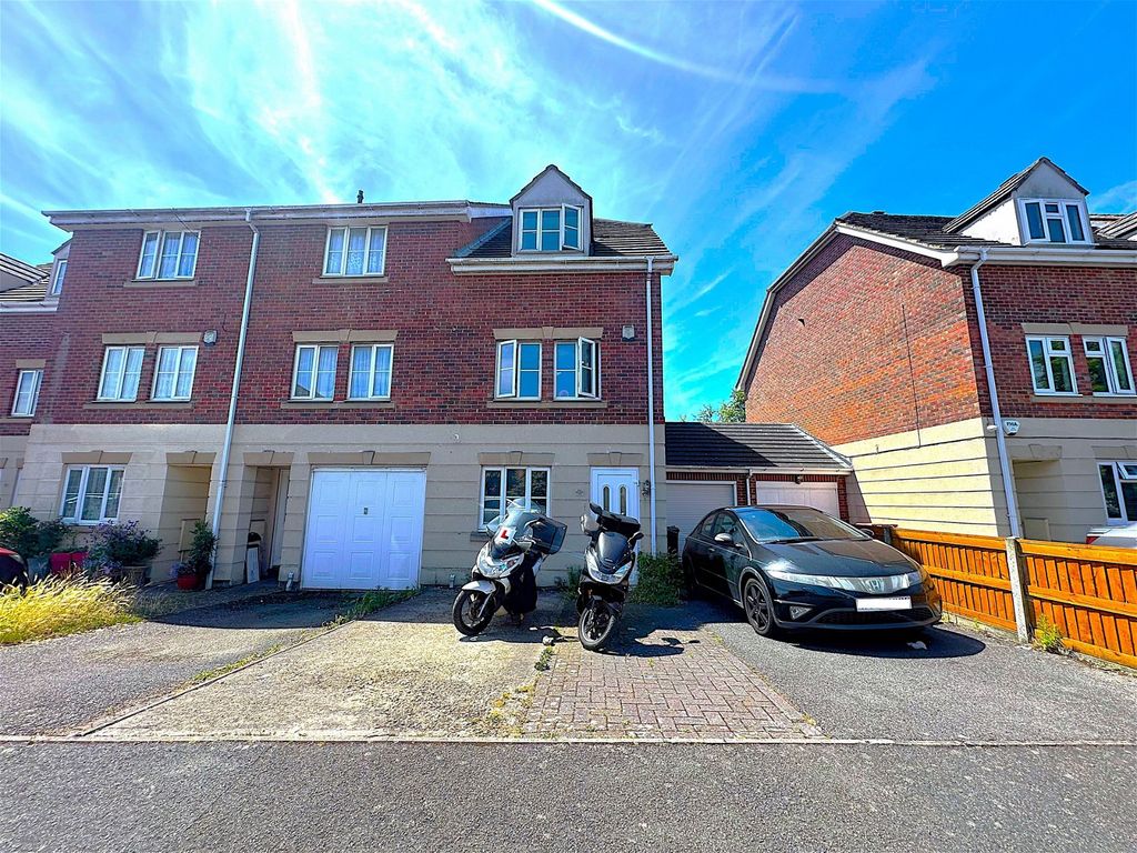 4 bed town house for sale in Rose Park Close, Hayes UB4, £594,950 Zoopla