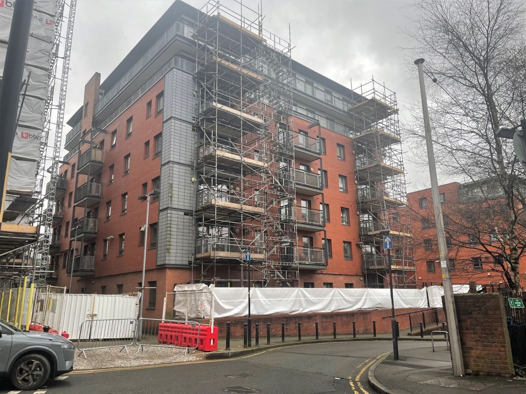 2 bed flat to rent in Blantyre Street, Manchester M15 Zoopla