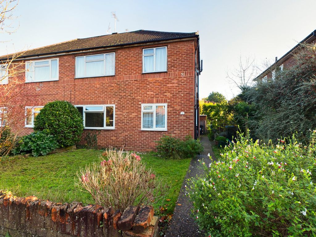 2 bed for sale in Royston Avenue, Byfleet, Surrey KT14 Zoopla