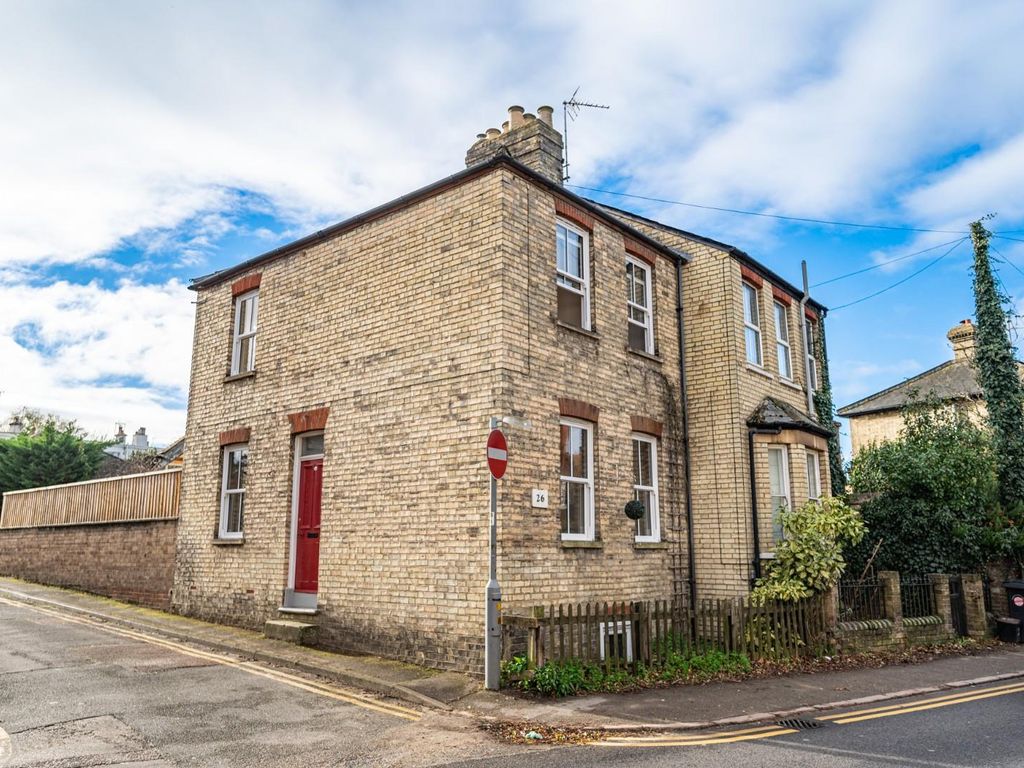 3 bed semidetached house for sale in East Street, Saffron Walden