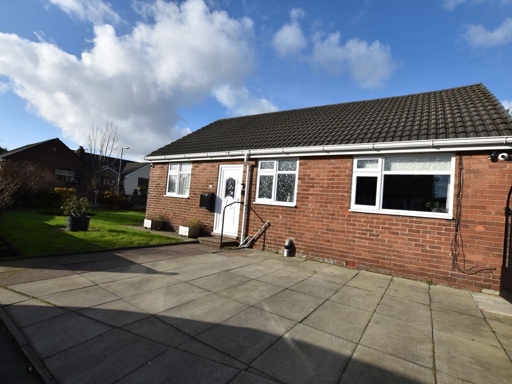 2 bed semidetached bungalow for sale in Aintree Road, Little Lever