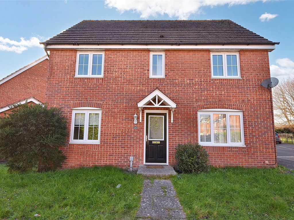 4 bed detached house to rent in Imperial Way, Thatcham, Berkshire RG19