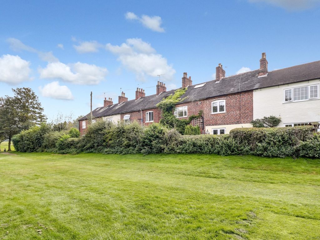 2 bed cottage for sale in Ashby Road East, Bretby, BurtonOnTrent