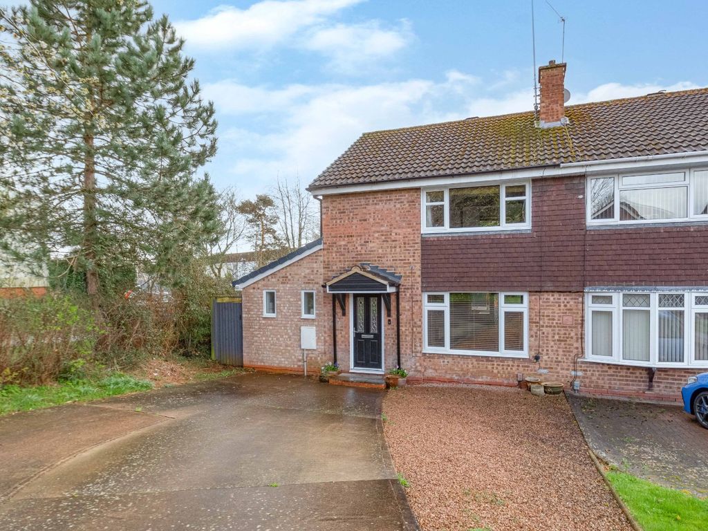 3 bed semidetached house for sale in Stapleton Close, Redditch