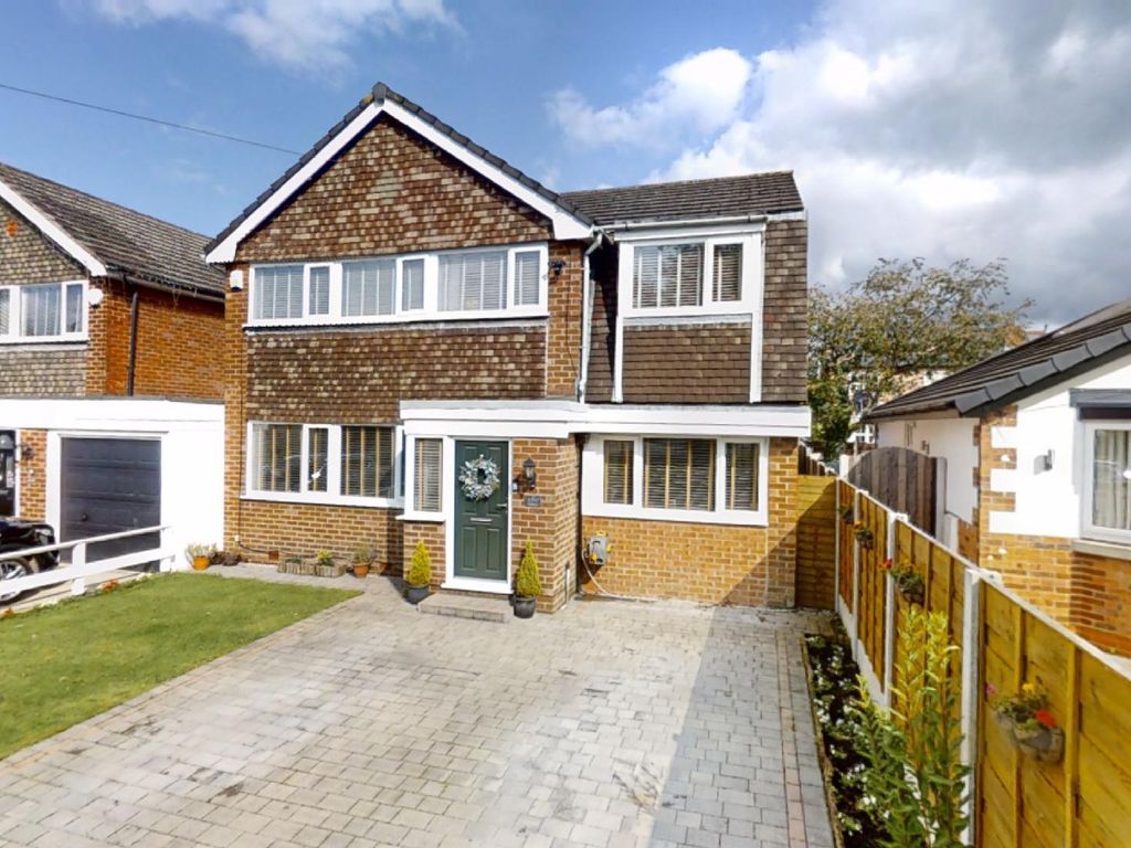 4 bed detached house for sale in Woodsend Road South, Flixton, Urmston