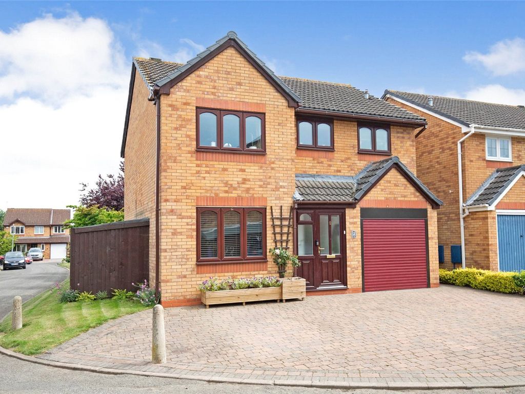4 bed detached house for sale in Mallard Close, StratfordUponAvon