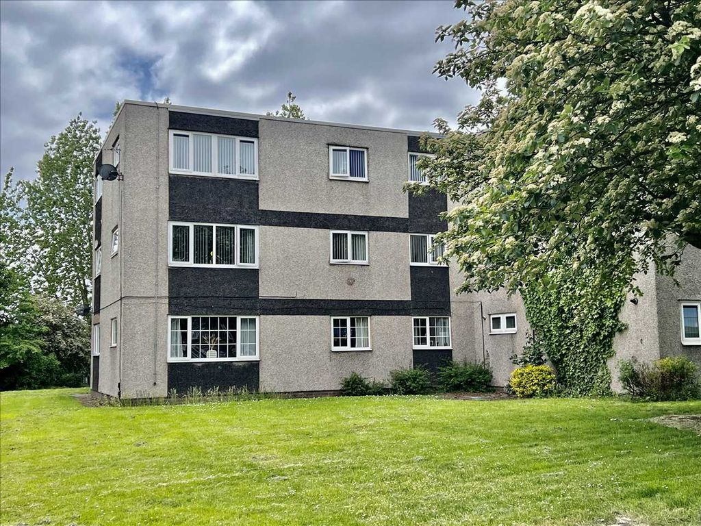 2 bed flat for sale in Torridge Drive, Wednesfield, Wednesfield WV11 Zoopla