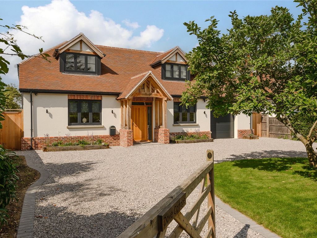 4 bed detached house for sale in Silkmore Lane, West Horsley KT24, £