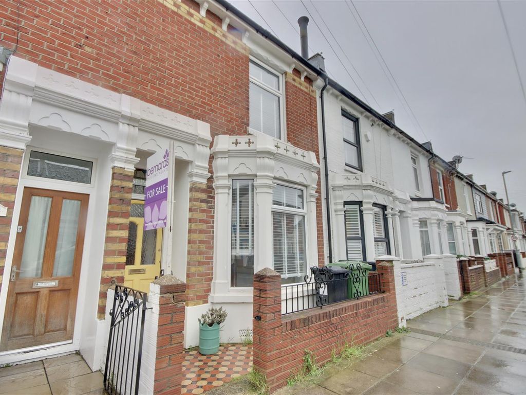 2 bed terraced house for sale in Catisfield Road, Southsea PO4, £265,000 Zoopla